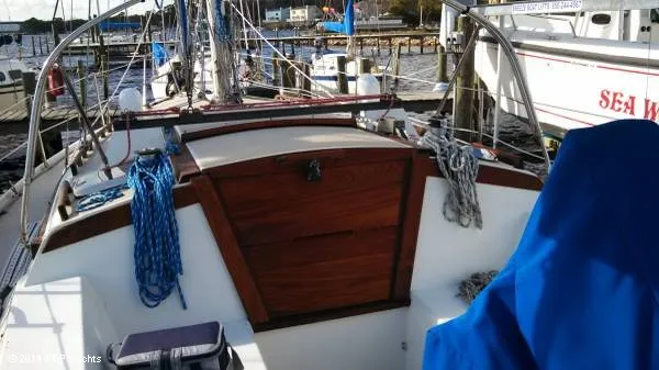 Slide: The Image of Catalina 34T Sailboat 1988 - 3