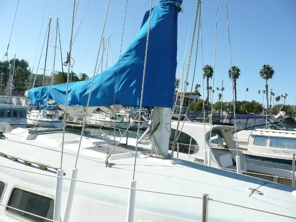 Slide: The Image of Newport Sloop 1984 - 3