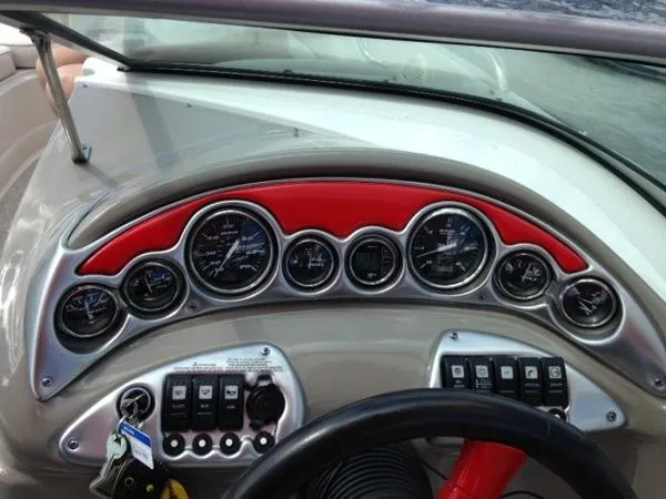 Slide: The Image of Crownline Boats 220 EX 2005 - 10