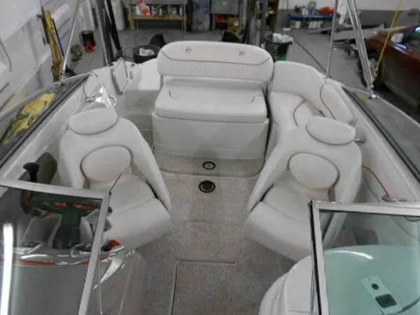 Slide: The Image of Crownline Boats 220 EX 2005 - 5
