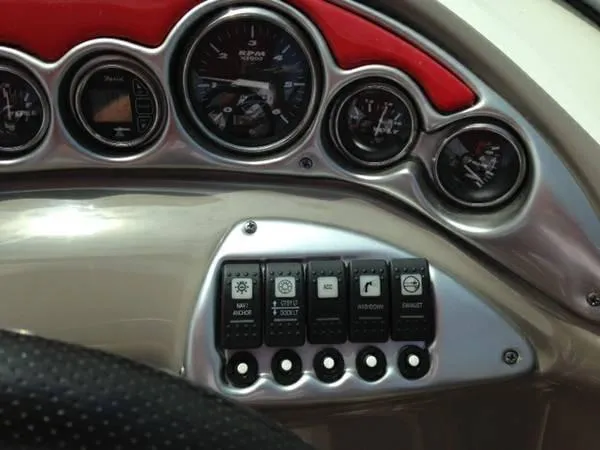 Slide: The Image of Crownline Boats 220 EX 2005 - 9