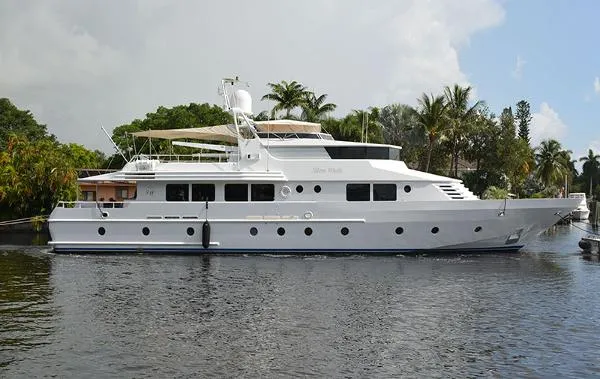 Slide: The Image of Derecktor Motor yacht 1990 - 11