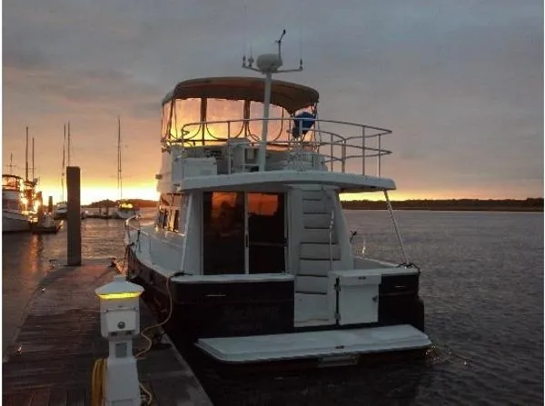 Slide: The Image of Mainship 350 Trawler 1999 - 0