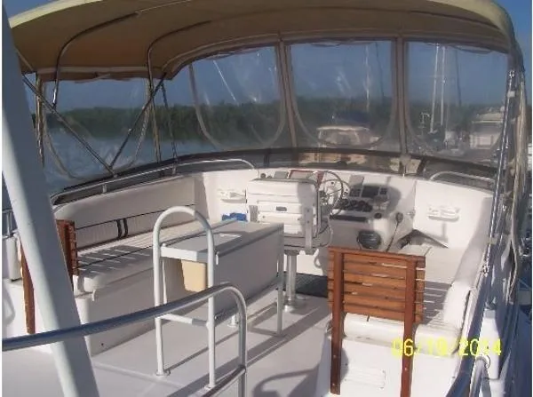 Slide: The Image of Mainship 350 Trawler 1999 - 5