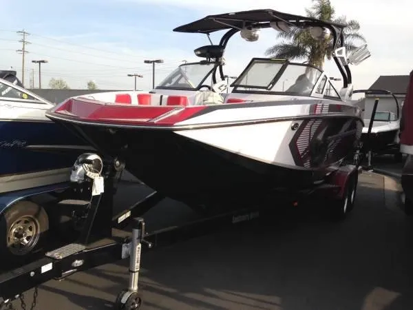 Slide: The Image of Nautique Super Air Nautique G23 2013 - 8