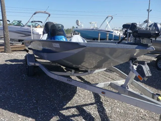 Slide: The Image of Xpress X18 Pro 2016 - 3