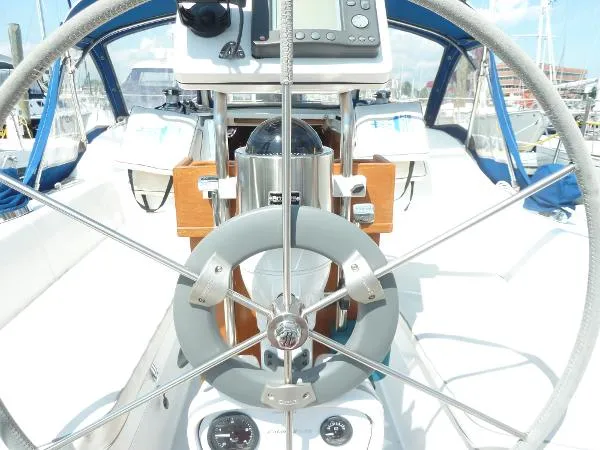 Slide: The Image of Catalina 320 1996 - 10