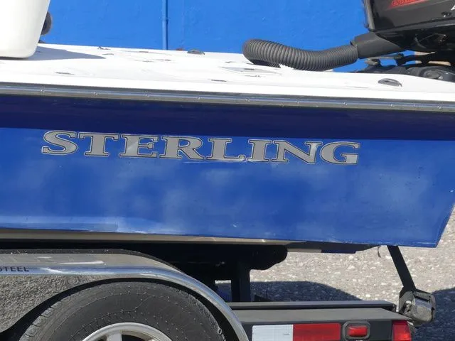 Slide: The Image of Sterling 220XS 2016 - 8