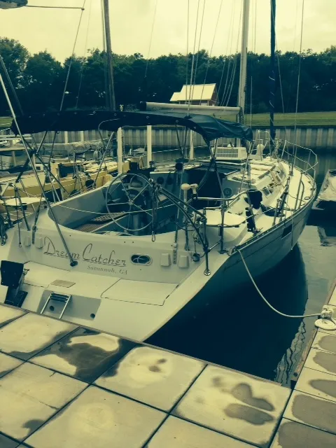 Slide: The Image of Beneteau 432 Moorings 1988 - 1