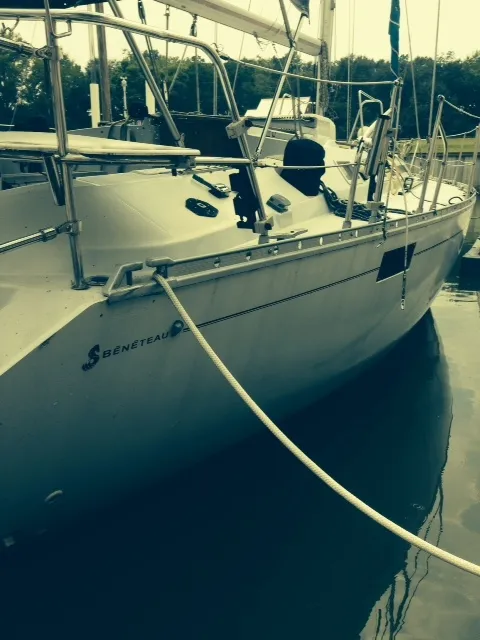 Slide: The Image of Beneteau 432 Moorings 1988 - 2