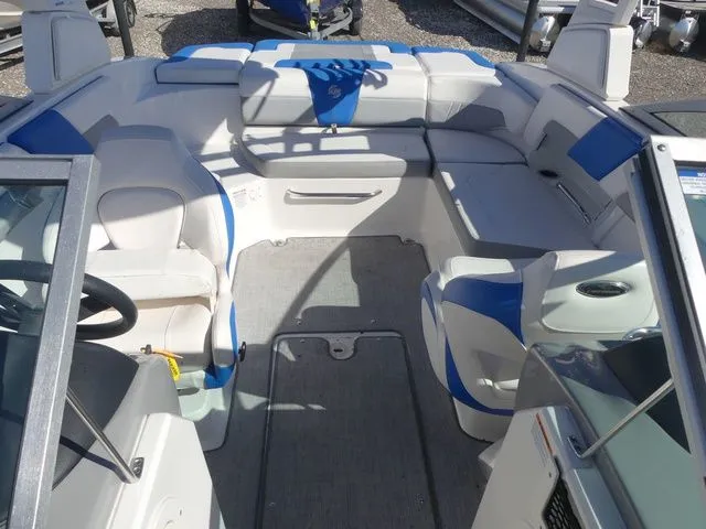 Slide: The Image of Chaparral 23 Surf 2021 - 12