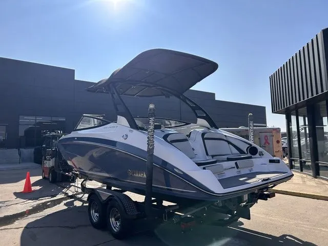 Slide: The Image of Yamaha 242 Limited S E-Series 2018 - 5