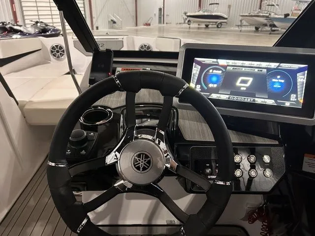 Slide: The Image of Yamaha 222SE 2024 - 23