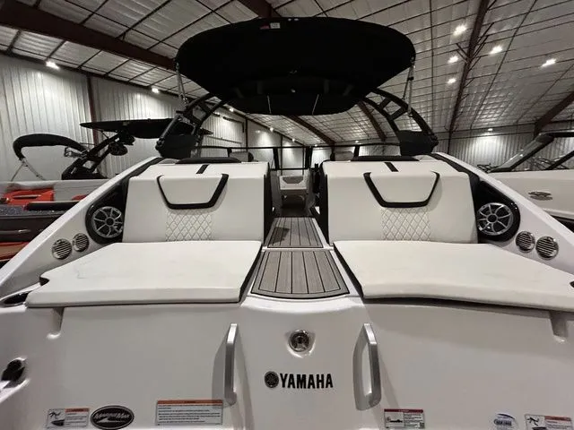 Slide: The Image of Yamaha 222SE 2024 - 6