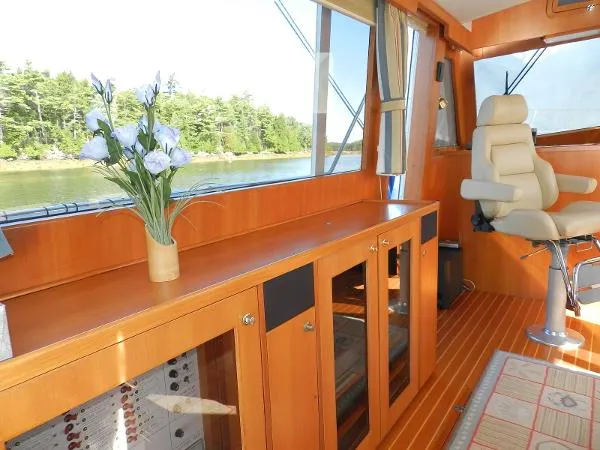 Slide: The Image of Island Pilot 395 Single Cabin Fast Trawler 2006 - 7