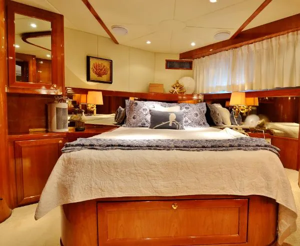 Slide: The Image of McKinna 57' Pilothouse 1999 - 3