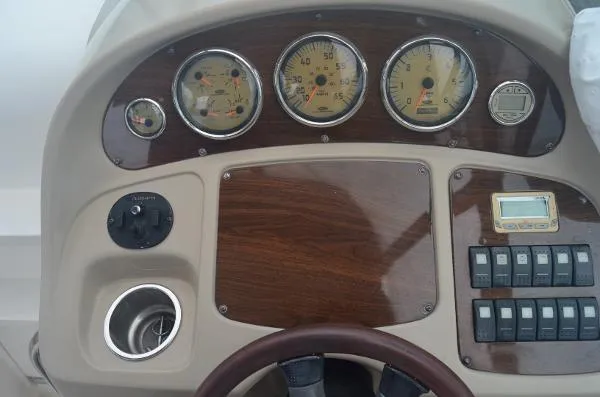 Slide: The Image of Chaparral 276 Signature Cruiser 2006 - 10