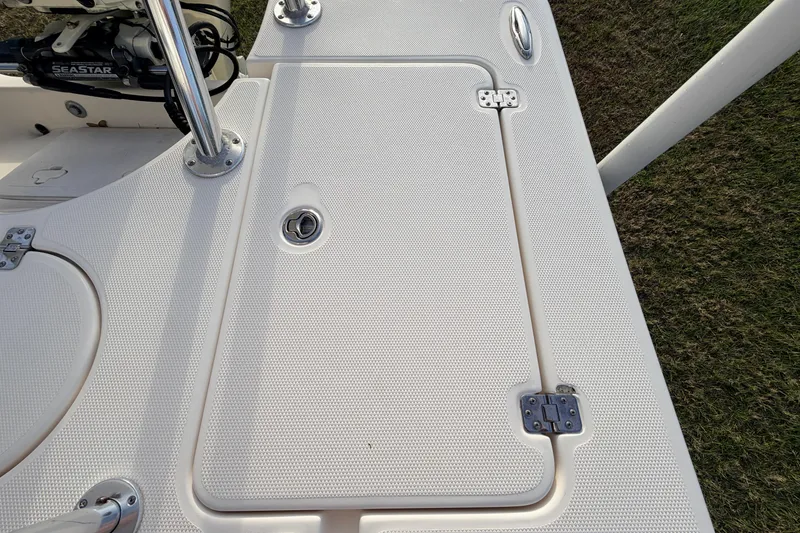 Slide: The Image of 2015 Pioneer 186 Cape Island boat deck with hatch and hardware. - 50