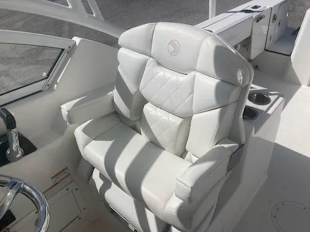 Slide: The Image of Edgewater 248CX Crossover 2018 - 7