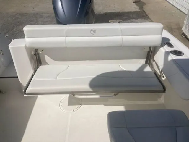 Slide: The Image of Edgewater 248CX Crossover 2018 - 8