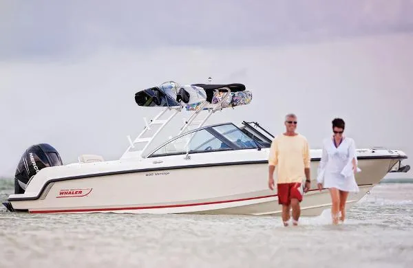 Slide: The Image of Boston Whaler 230 Vantage 2014 - 9