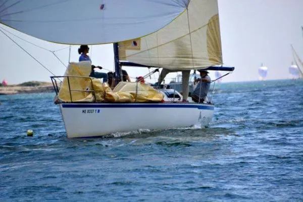 Slide: The Image of Hobie Fixed Keel 1986 - 0