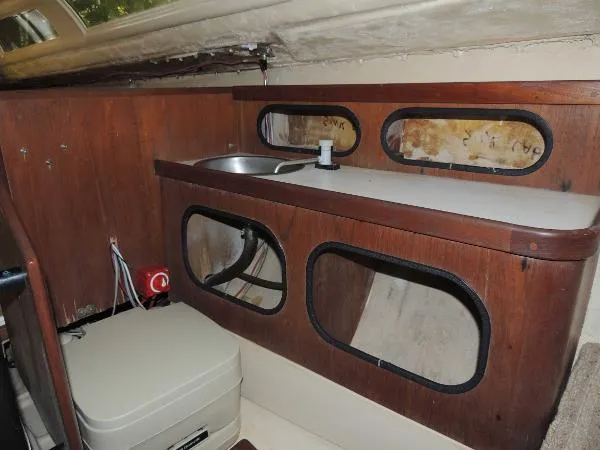 Slide: The Image of Hobie Fixed Keel 1986 - 10