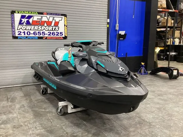 Slide: The Image of Sea-Doo GTR 230 2026 - 4