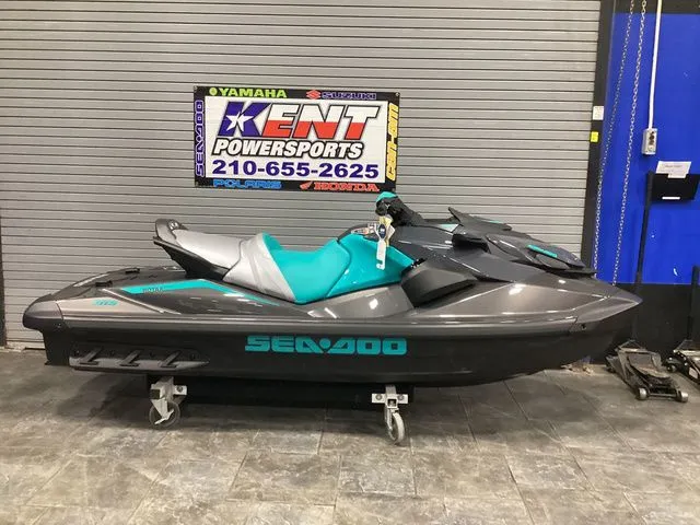 Slide: The Image of Sea-Doo GTR 230 2026 - 6