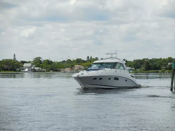 Slide: The Image of Sea Ray Sundancer 2010 - 2