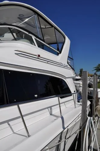 Slide: The Image of Sea Ray 480 Sedan Bridge 2002 - 4