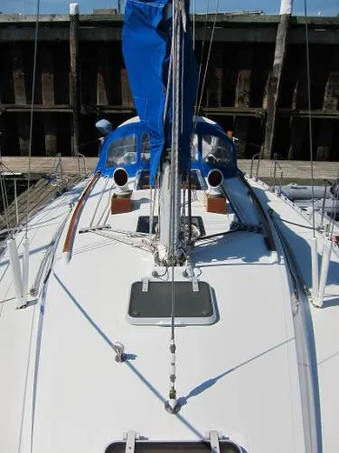 Slide: The Image of Beneteau First 375 1985 - 3