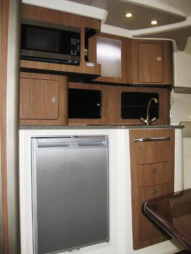 Slide: The Image of Boston Whaler 345 Conquest - Certified Preowned 2013 - 10