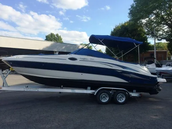 Slide: The Image of Sea Ray 240 Sundeck with Trailer 2003 - 3