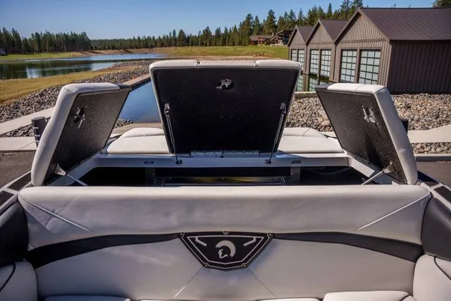 Slide: The Image of Centurion Nv243 2026 - 19