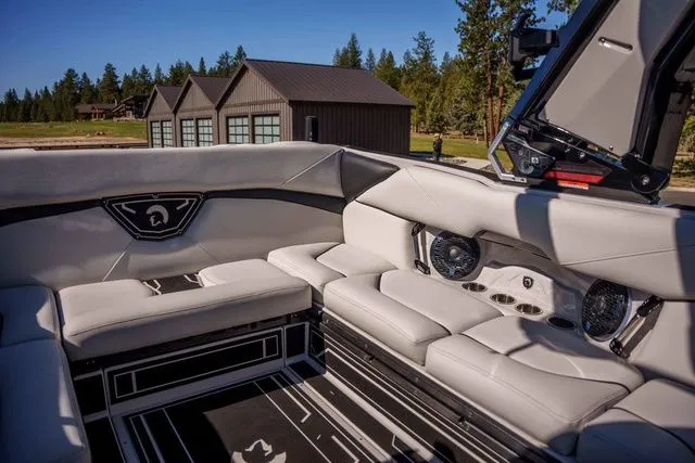 Slide: The Image of Centurion Nv243 2026 - 24