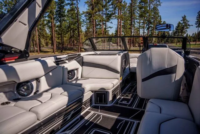 Slide: The Image of Centurion Nv243 2026 - 25