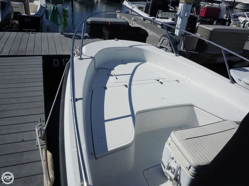 Slide: The Image of Boston Whaler 22 Dauntless 2000 - 10