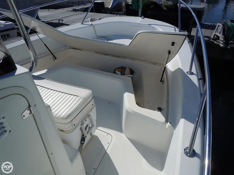 Slide: The Image of Boston Whaler 22 Dauntless 2000 - 11