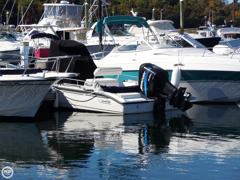 Slide: The Image of Boston Whaler 22 Dauntless 2000 - 4
