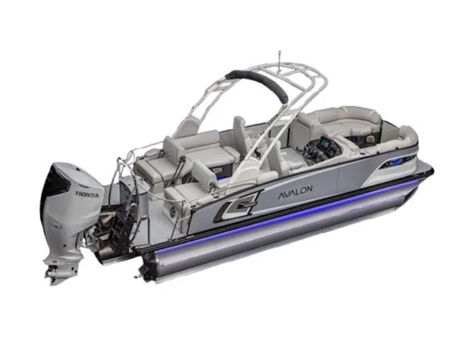 Slide: The Image of Avalon Excalibur LTD Quad Lounge Shift 25 FT 2026 - 5