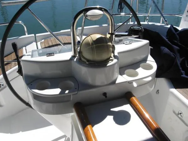 Slide: The Image of Beneteau Oceanis 411 1998 - 8