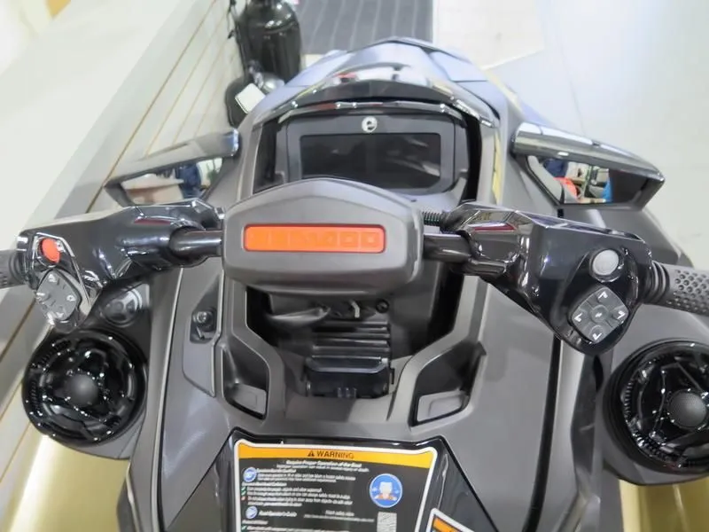 Slide: The Image of Sea-Doo 22sg - Rxt-x 325 W/snd 2025 - 12