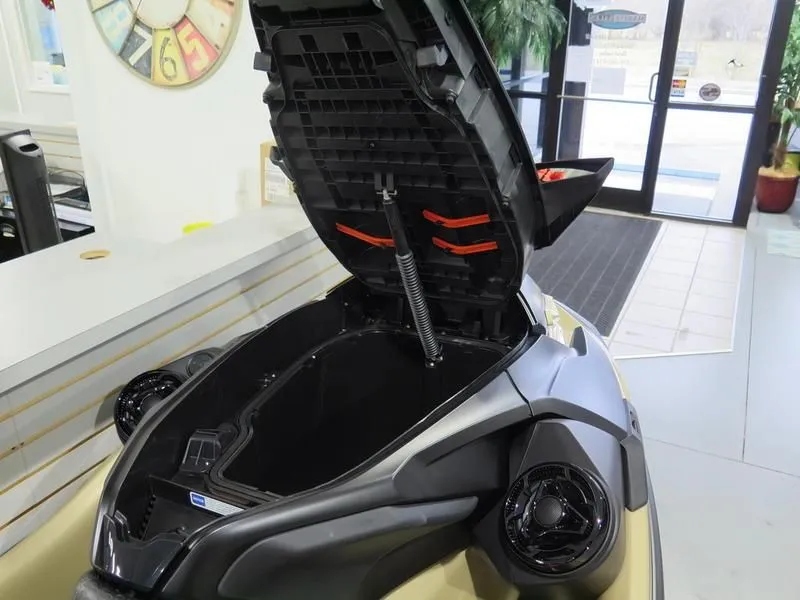 Slide: The Image of Sea-Doo 22sg - Rxt-x 325 W/snd 2025 - 13