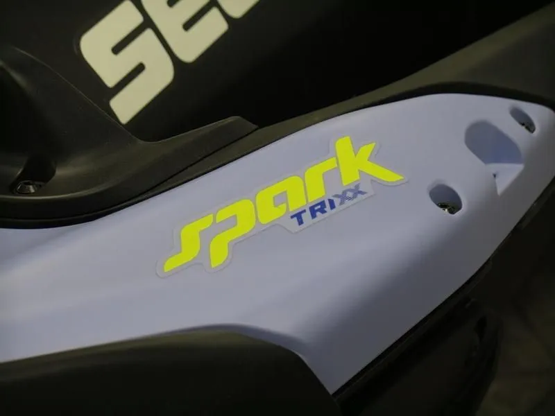 Slide: The Image of Sea-Doo 66rc - Spark 3up Trixx 2024 - 13