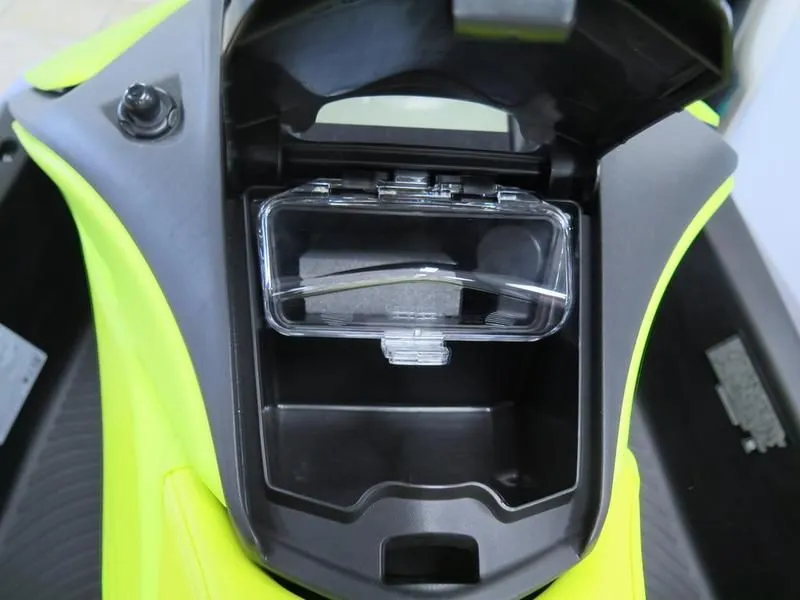 Slide: The Image of Sea-Doo 66rc - Spark 3up Trixx 2024 - 15