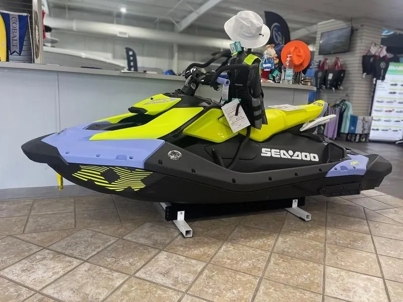 Slide: The Image of Sea-Doo 66rc - Spark 3up Trixx 2024 - 3