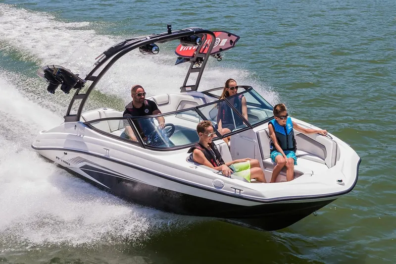 Slide: The Image of 2023-Yamaha-Boats-AR190-MarineMax - 1