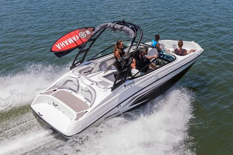 Slide: The Image of 2023-Yamaha-Boats-AR190-MarineMax - 4