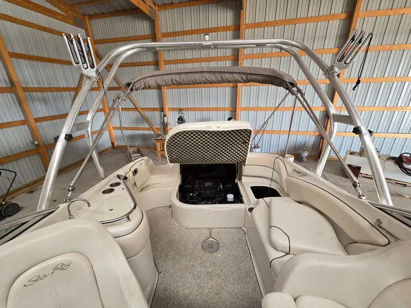 Slide: The Image of Sea Ray 240 Sundeck 2008 - 10